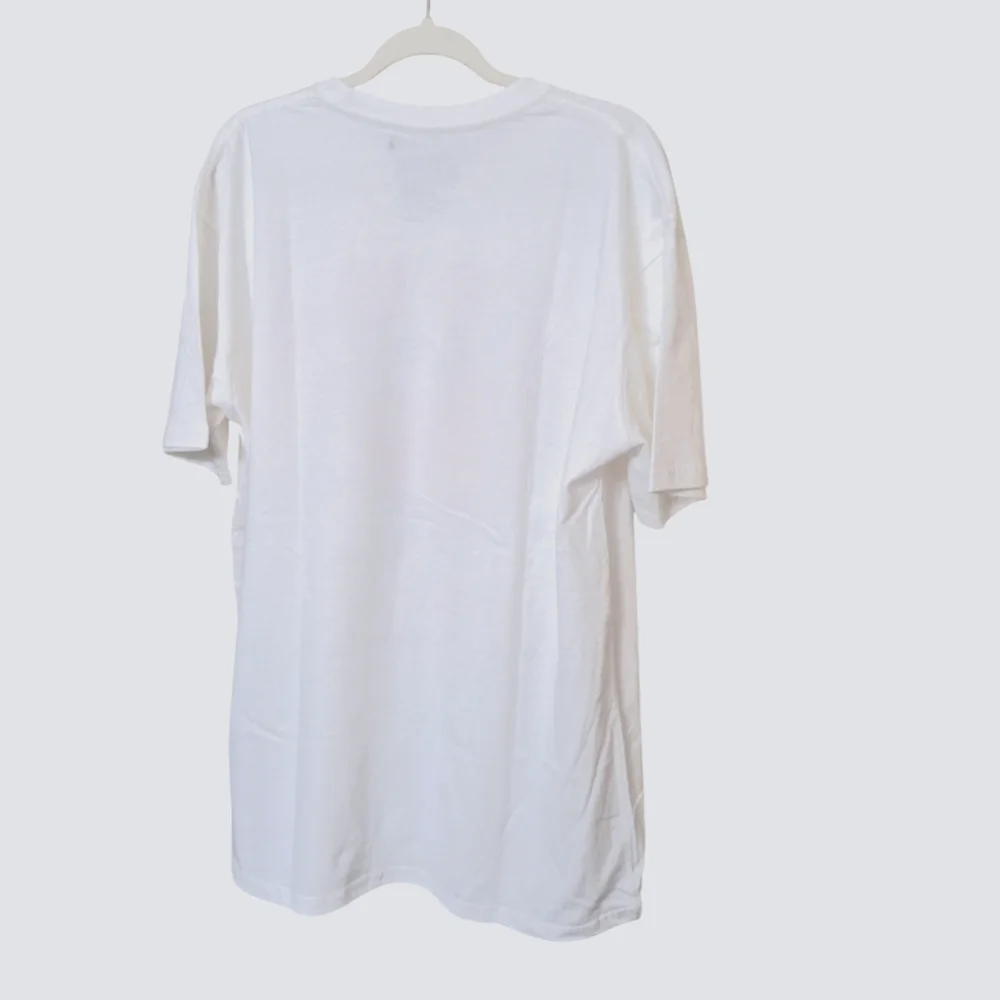 L.O.V.E. XL TSHIRT NWT - Picture 4 of 4